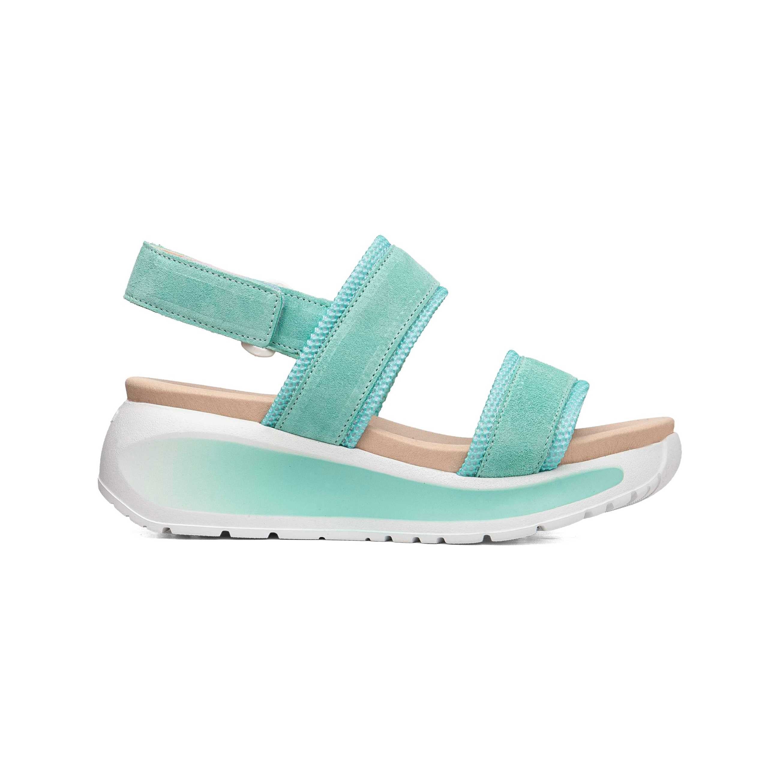 35202 | LUXE / POOL | BERTA